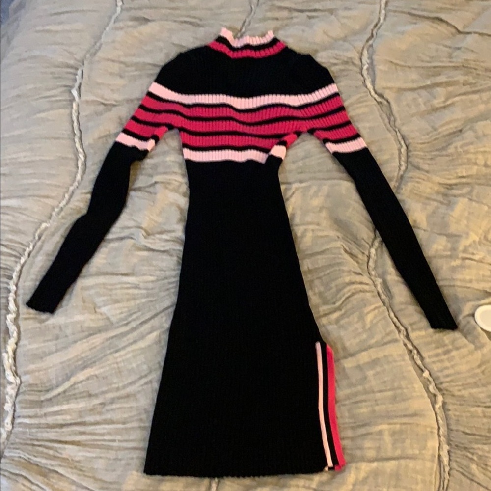 NEVER WORN MINI SWEATER DRESS